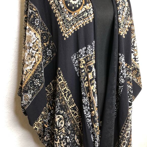 Fuzzi black white gold floral fringe trim open front kimono top size Medium - Picture 3 of 16